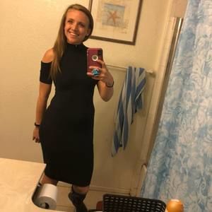 Meet your Posher, Dominique